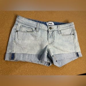 *PAIGE* SAWYER light wash denim shorts Sz 25